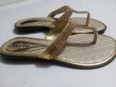 Rasteirinha com Strass Dourada Dedo Ref. R09